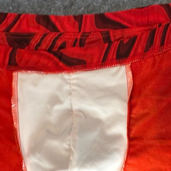 Tribe Men’s Swim Shorts – Size 3XL – Red Swirl Print - Picture 9 of 12